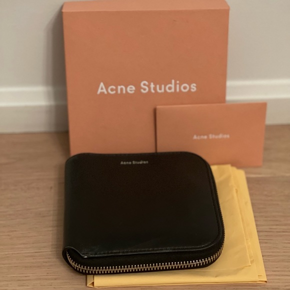 Acne Zipparound Wallet in black - Picture 1 of 2